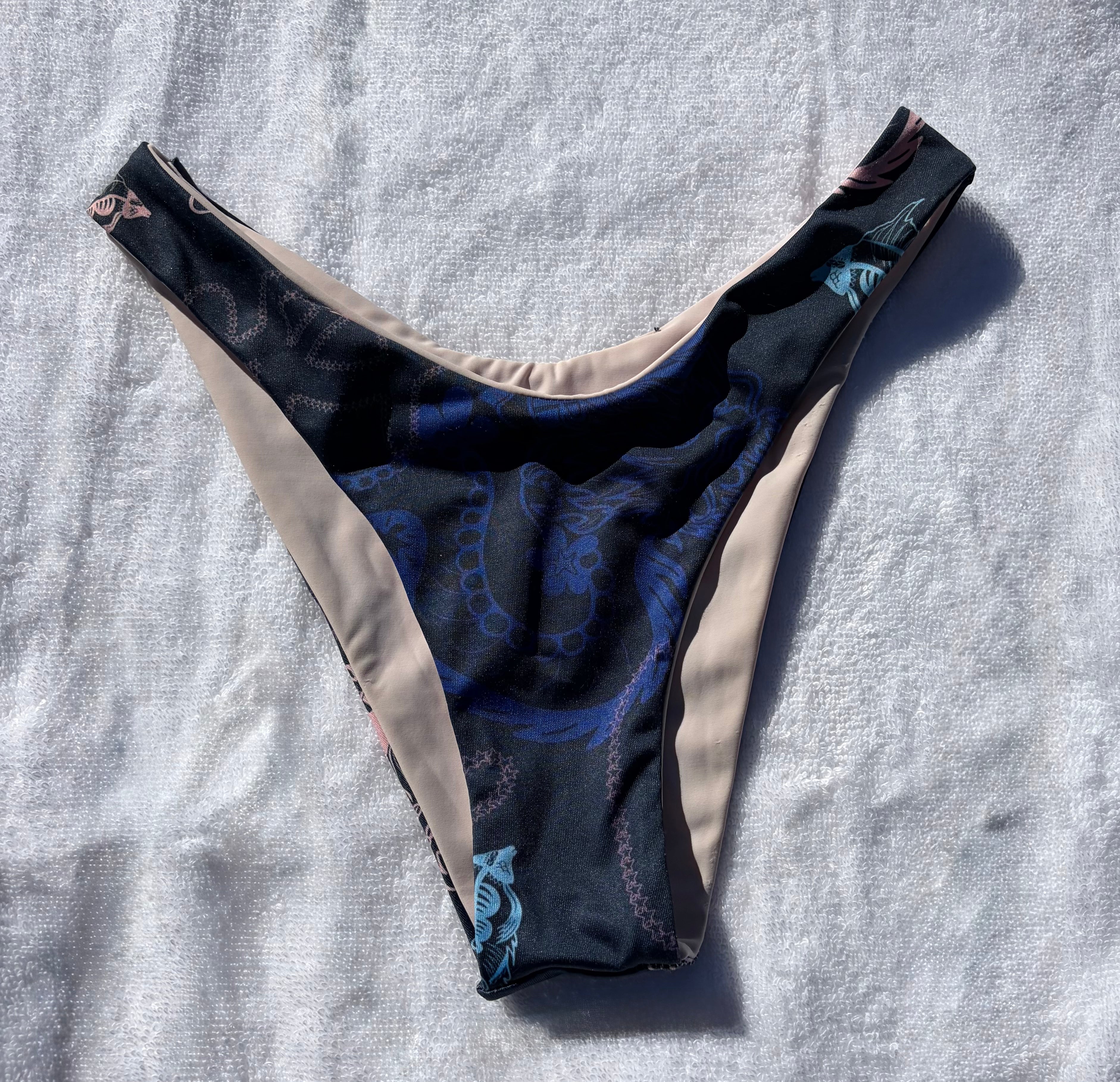 Lila Bottom